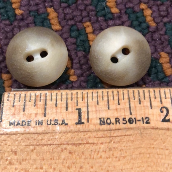 New vintage mottled beige/brown 2 hole craft sewing buttons - Picture 5 of 12